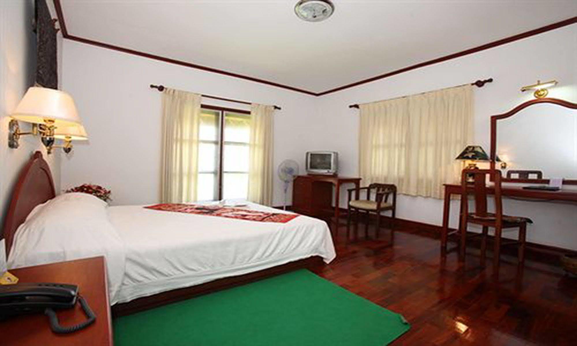 Vansana Plain Of Jars Hotel Muang Phônsavan Εξωτερικό φωτογραφία