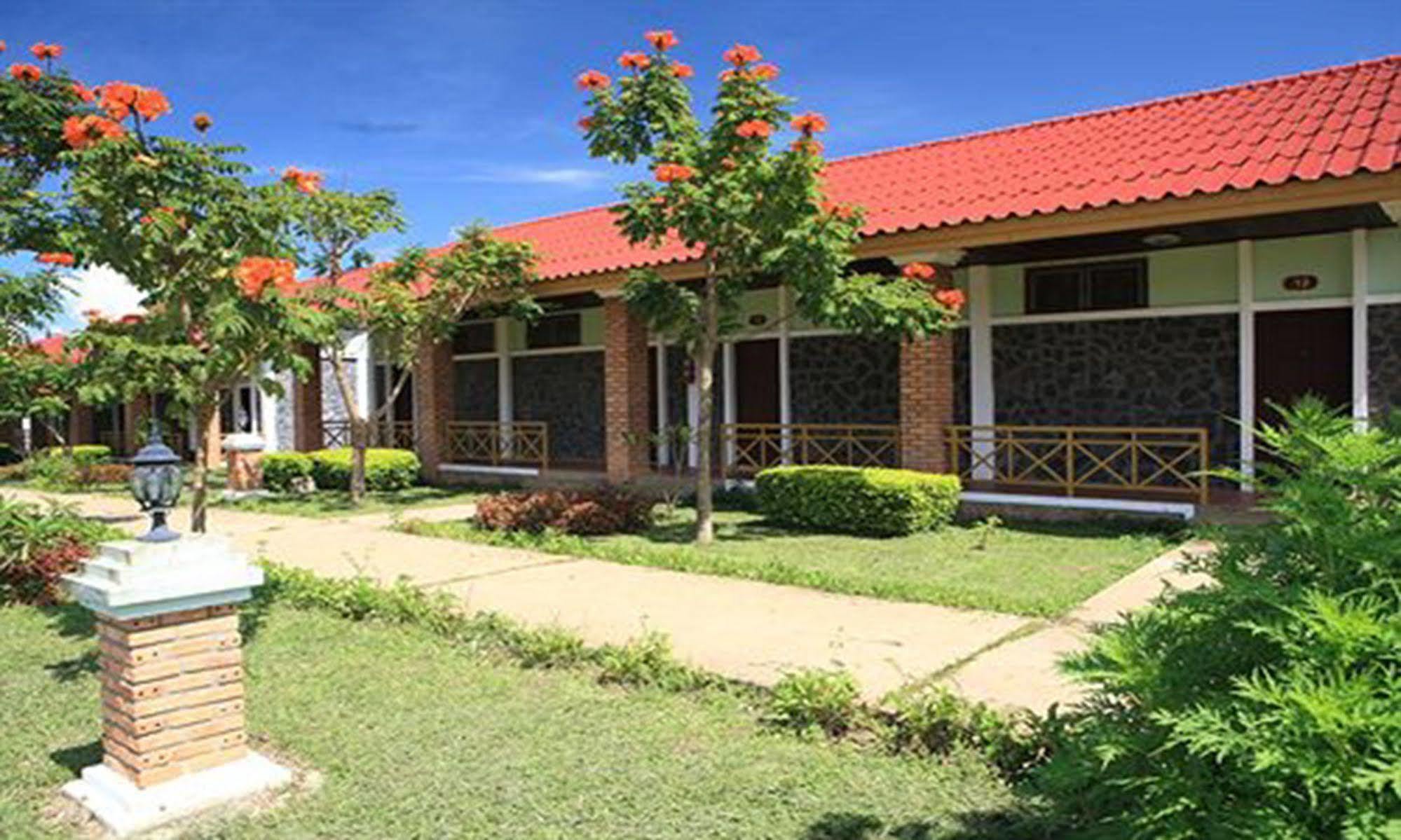 Vansana Plain Of Jars Hotel Muang Phônsavan Εξωτερικό φωτογραφία