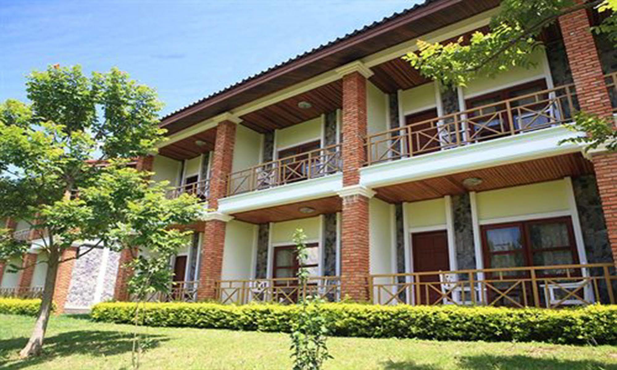 Vansana Plain Of Jars Hotel Muang Phônsavan Εξωτερικό φωτογραφία