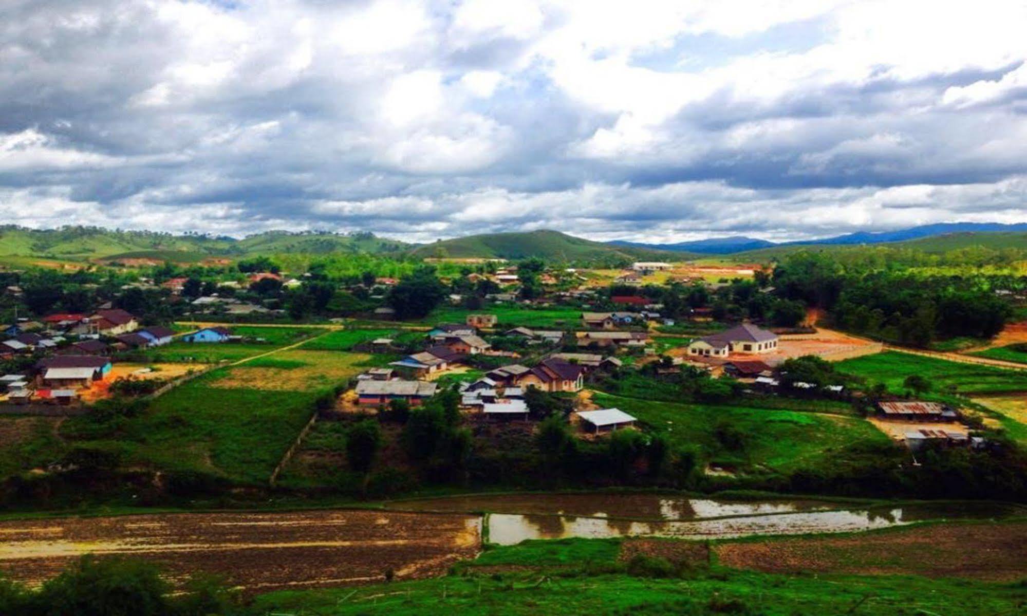 Vansana Plain Of Jars Hotel Muang Phônsavan Εξωτερικό φωτογραφία